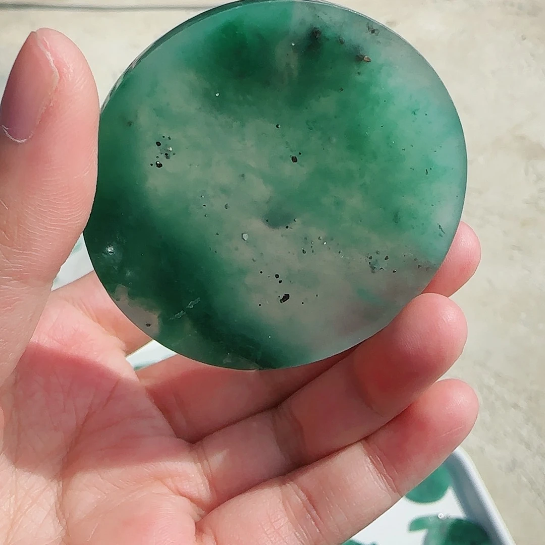 石英质玉颈饰未镶嵌