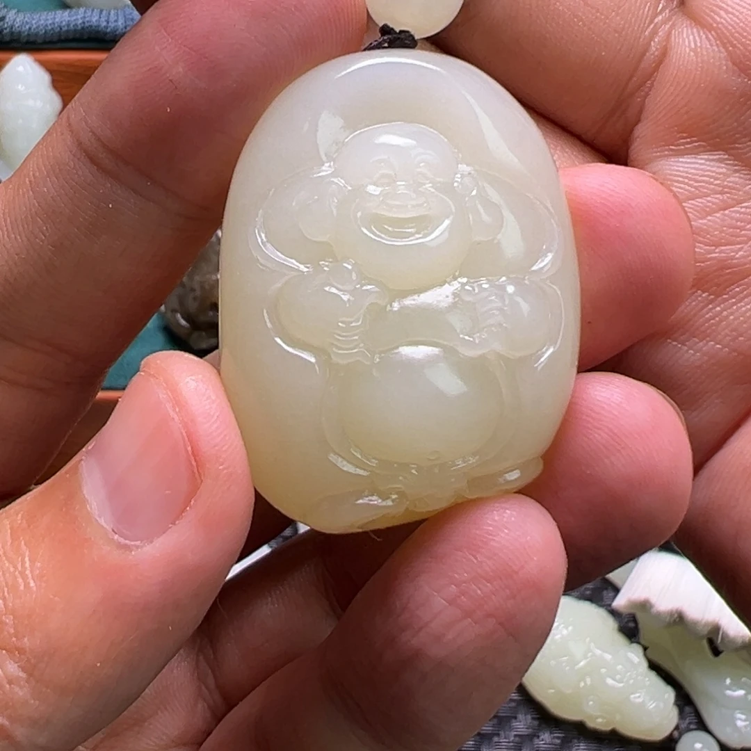 一***单颈饰未镶嵌和田玉