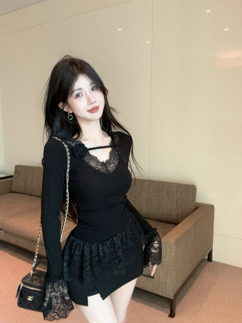 2025春新款韩系辣妹蕾丝拼接修身显瘦V领上衣女春夏新款显瘦半裙