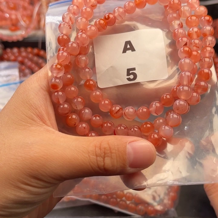 南红玛瑙未镶嵌多样性发货默认微瑕称重7mm