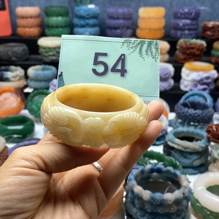 未镶嵌手镯石英岩玉