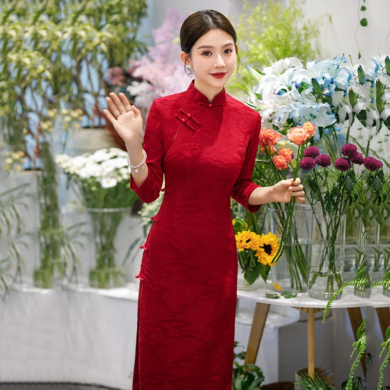 红色国风中式日常改良2025新款年轻款女复古修身中长袖春秋装