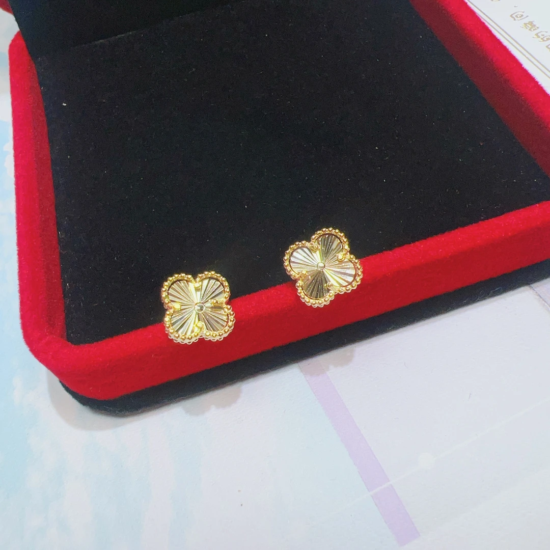 足银耳饰 足银990镭射四叶草耳钉E065