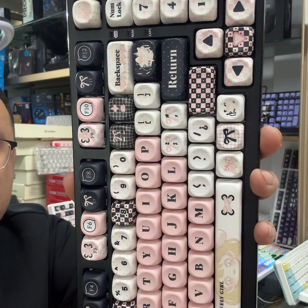 99新萨摩的机械键盘和绿色一起购买的