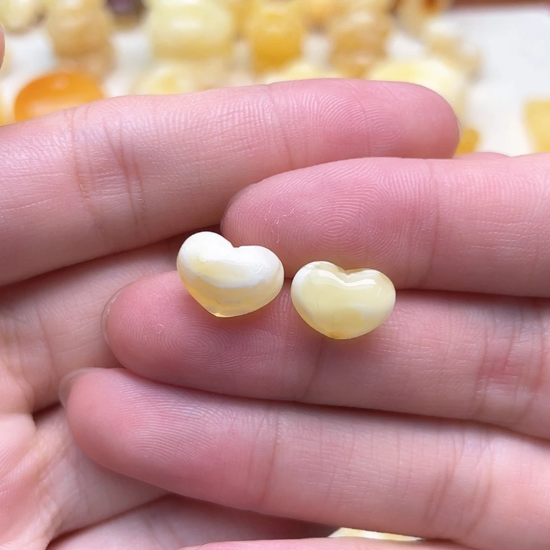 未镶嵌琥珀裸石蜜蜡