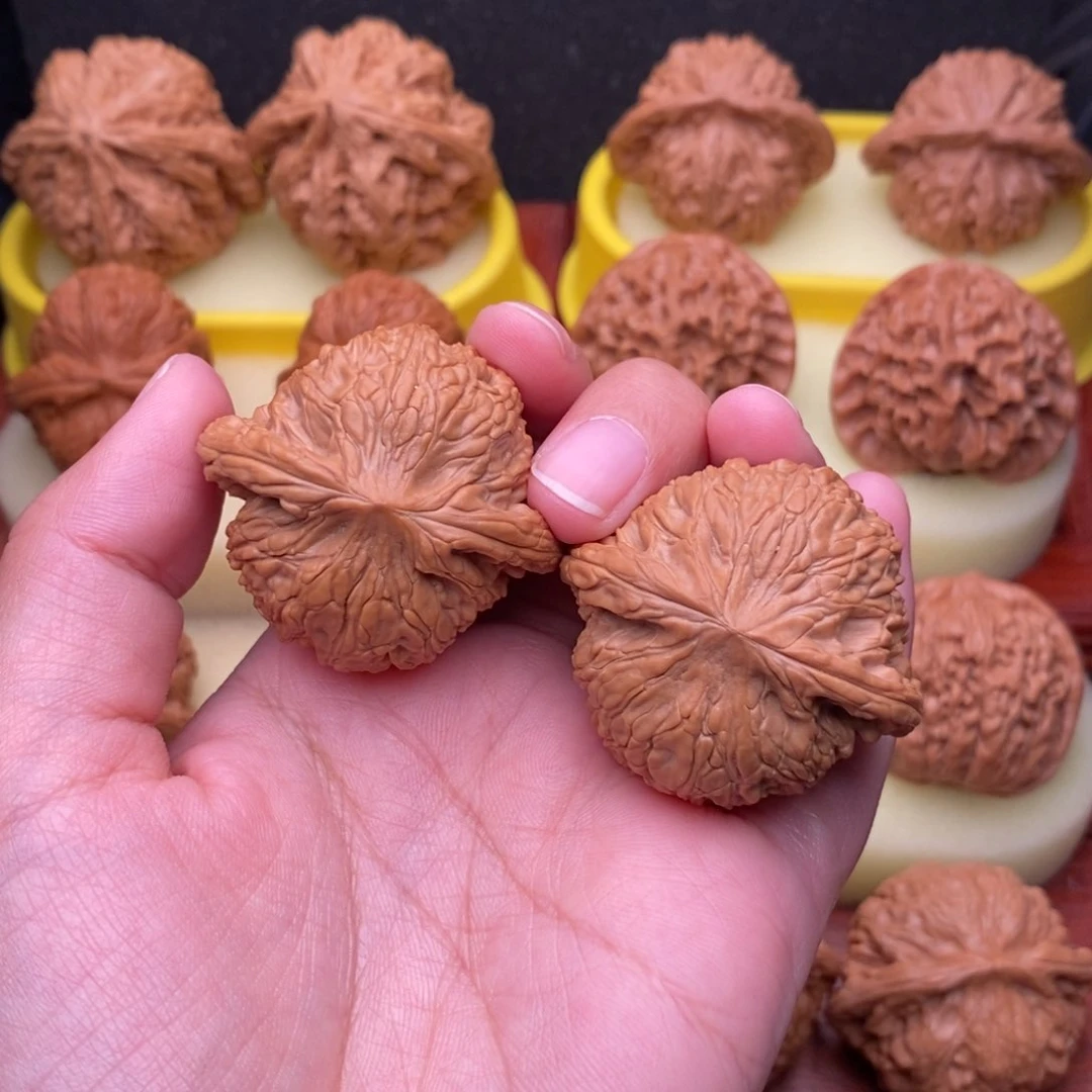 文玩核桃把件精品泥鳅背40