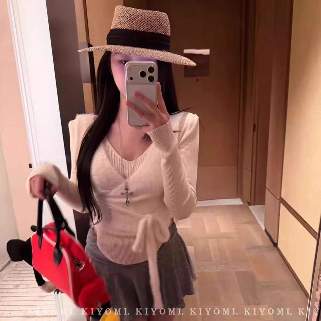 2025秋冬新款韩版气质拼接假两件上衣修身V领长袖针织衫女