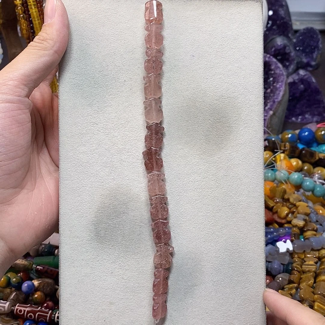 石英质玉未镶嵌，草莓晶小熊仔12mm，