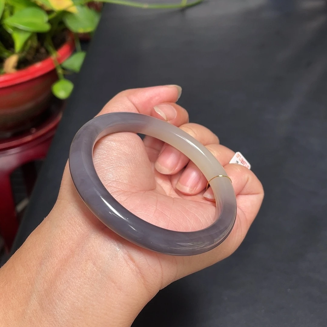 和田玉未镶嵌手镯56