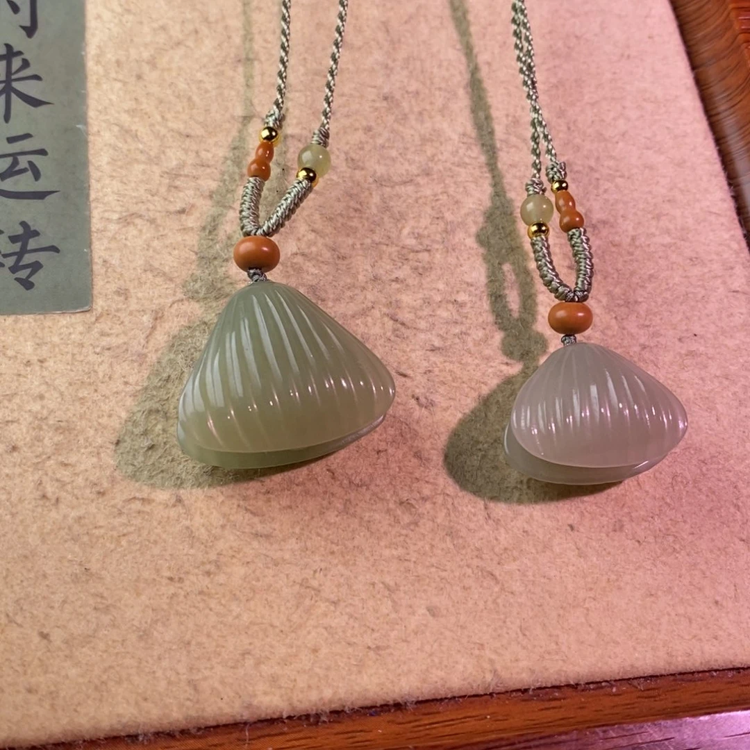 和田玉未镶嵌颈饰单个