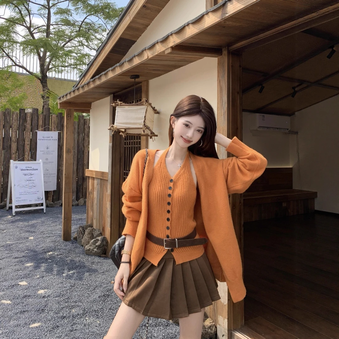 实拍 2025V领长袖毛衣秋季减龄宽松慵懒挂脖背心+针织开衫两件套