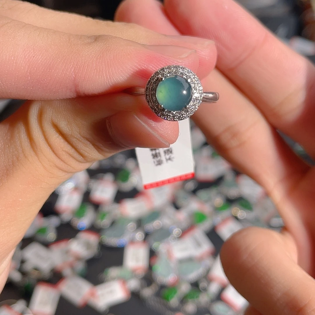 翡翠戒指未镶嵌