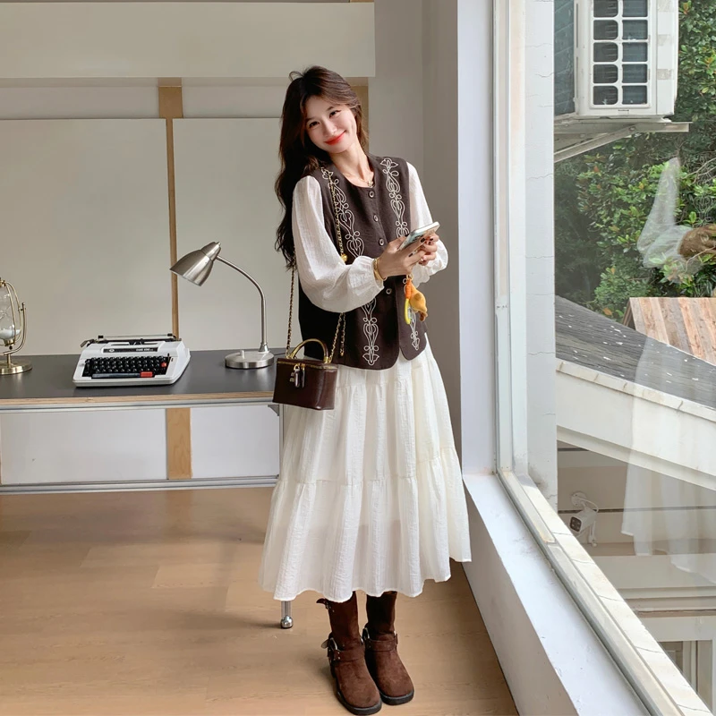 复古法式氛围感马甲连衣裙女2025春秋新款盐系文艺范INS风套装裙