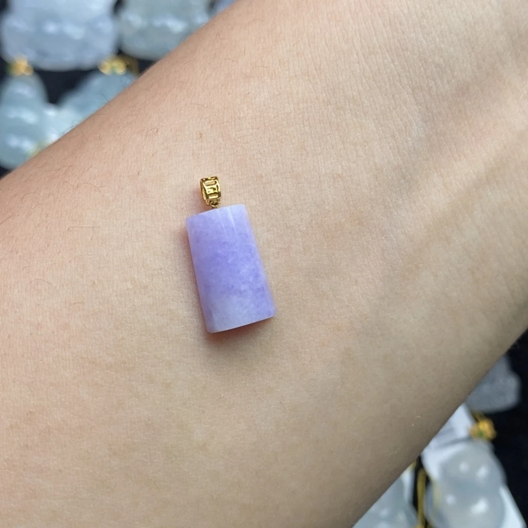 快***✧翡翠18K金镶嵌颈饰无事牌