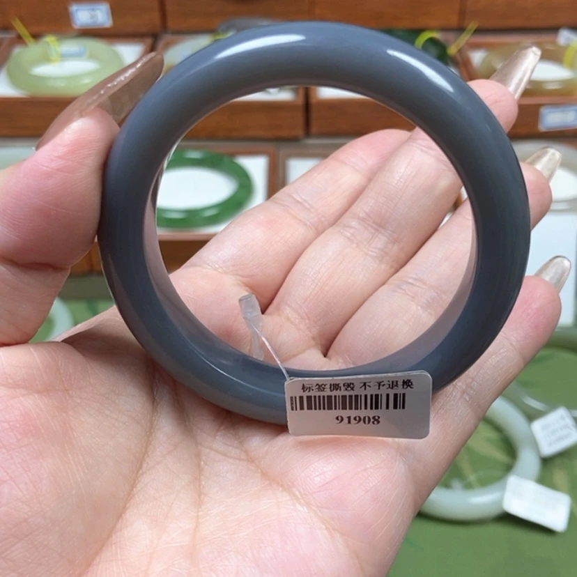 【闪购商品】和田玉手镯未镶嵌55-56