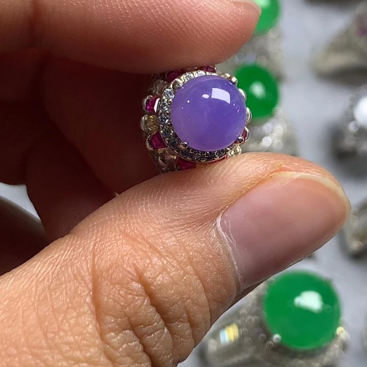 翡翠未镶嵌戒指铜托，卖裸石，需要二次镶嵌