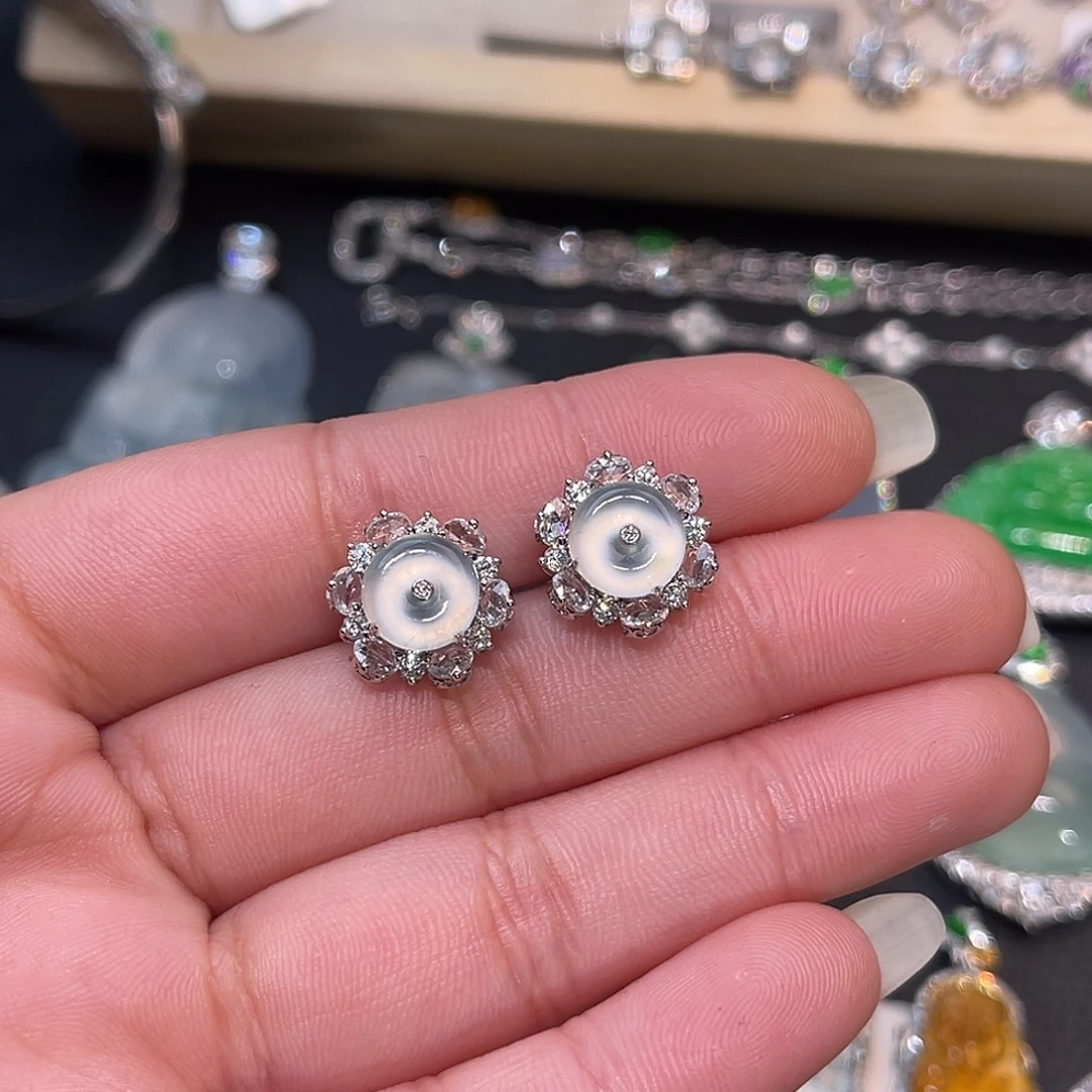 翡翠18K金镶嵌耳饰平安扣