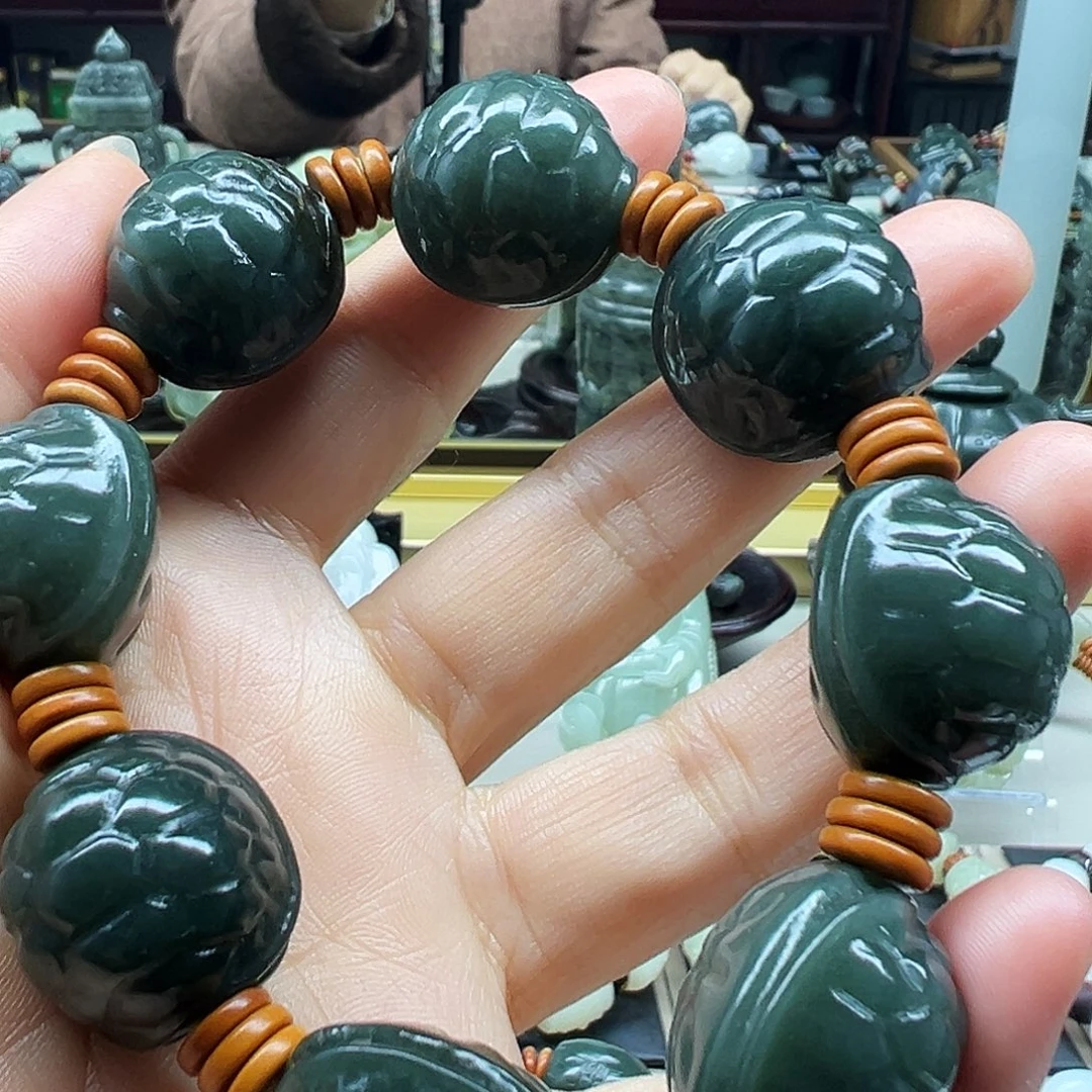 和田玉未镶嵌手串