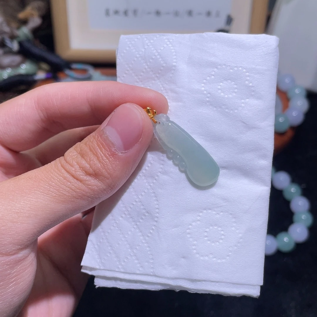 颈饰18K金镶嵌翡翠吊坠7