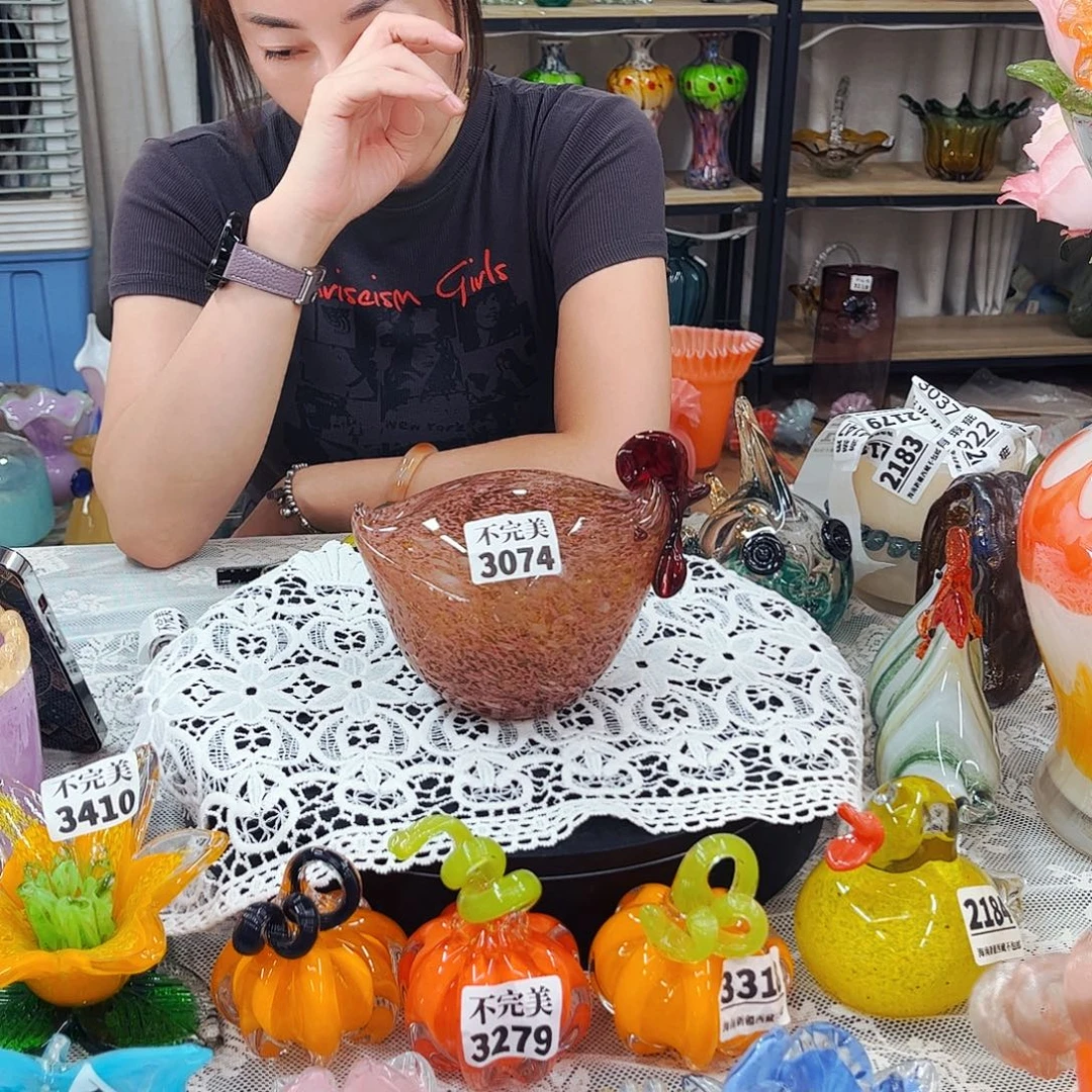 3074 家悦琉璃工艺品不完美