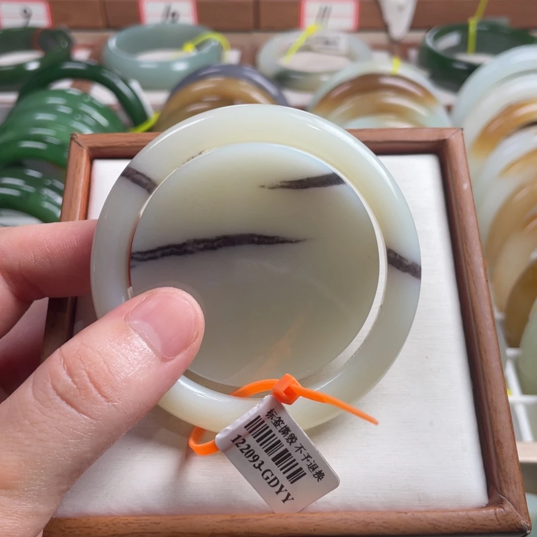 【闪购商品】和田玉手镯未镶嵌.55.8