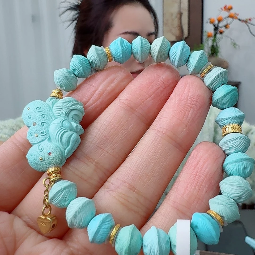 绿松石未镶嵌珠宝奇石