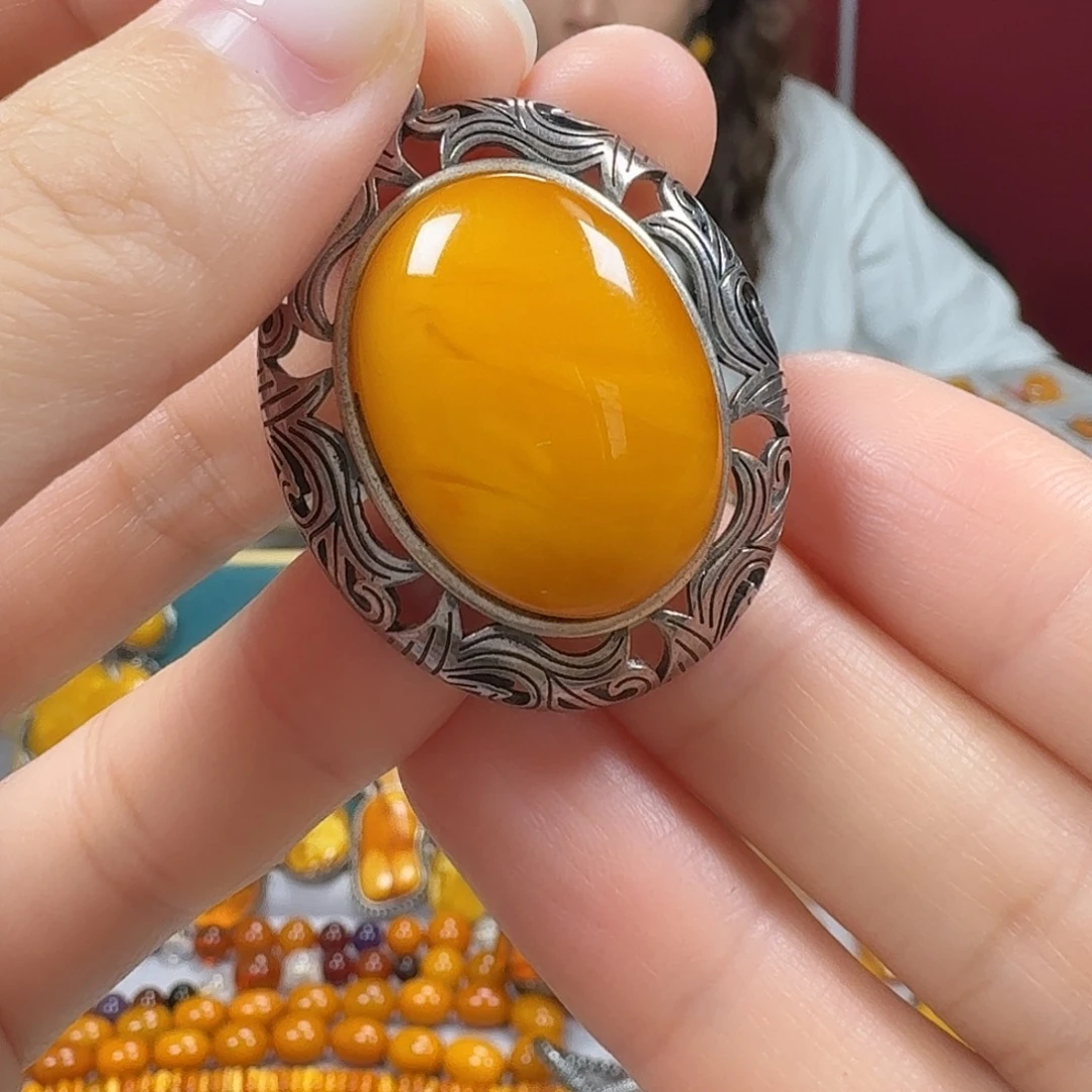 蜜蜡银S925镶嵌颈饰吊坠