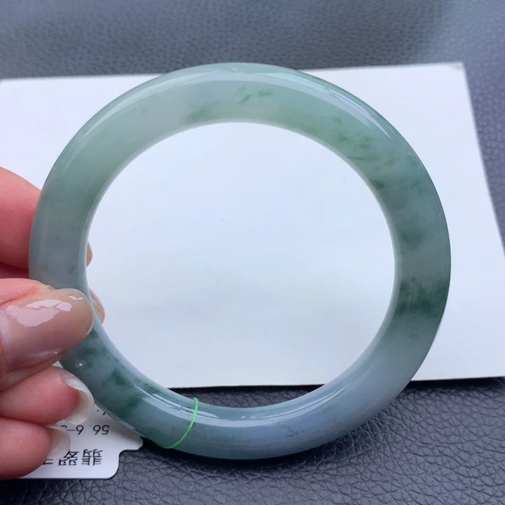 翡翠手镯未镶嵌天然翡翠圆条手镯