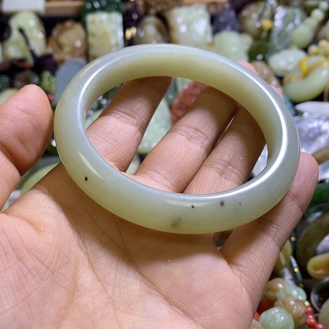 未镶嵌岫玉手镯60口径
