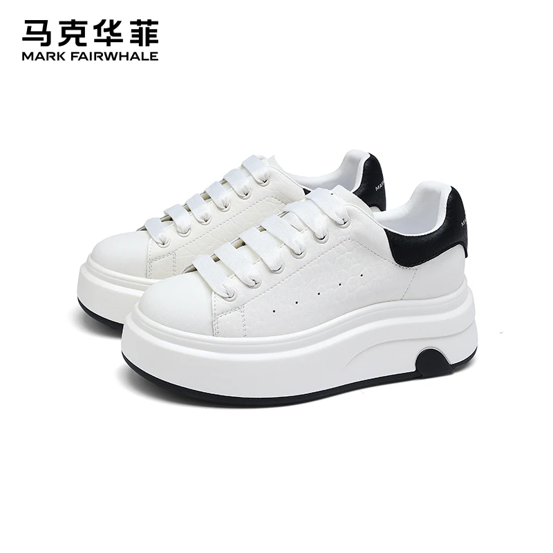 马克华菲2025秋季新款白鞋女厚底内增高潮牌高级感高跟时尚风板鞋