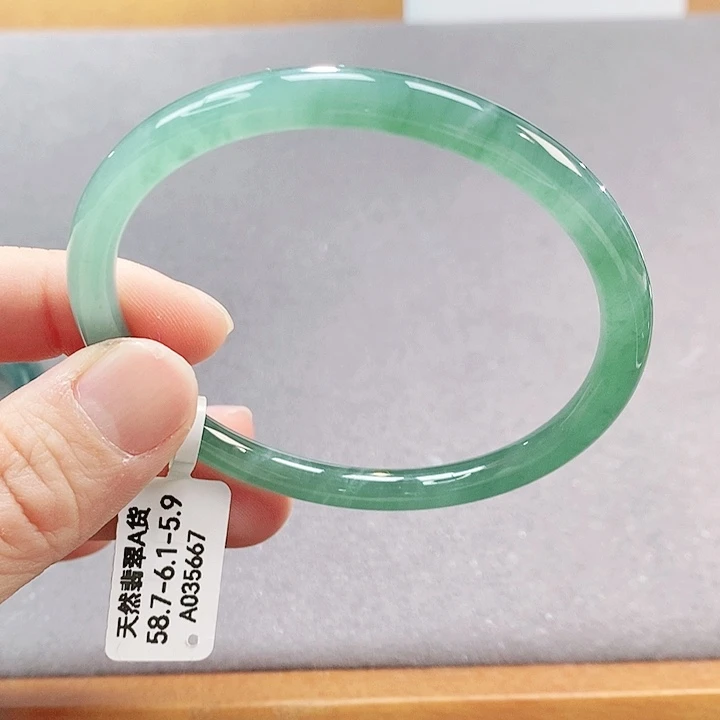 【闪购商品】翡翠手镯（圆镯）未镶嵌