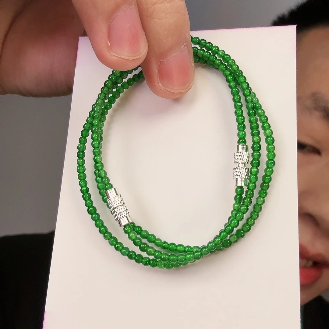 翡翠颈饰未镶嵌一件