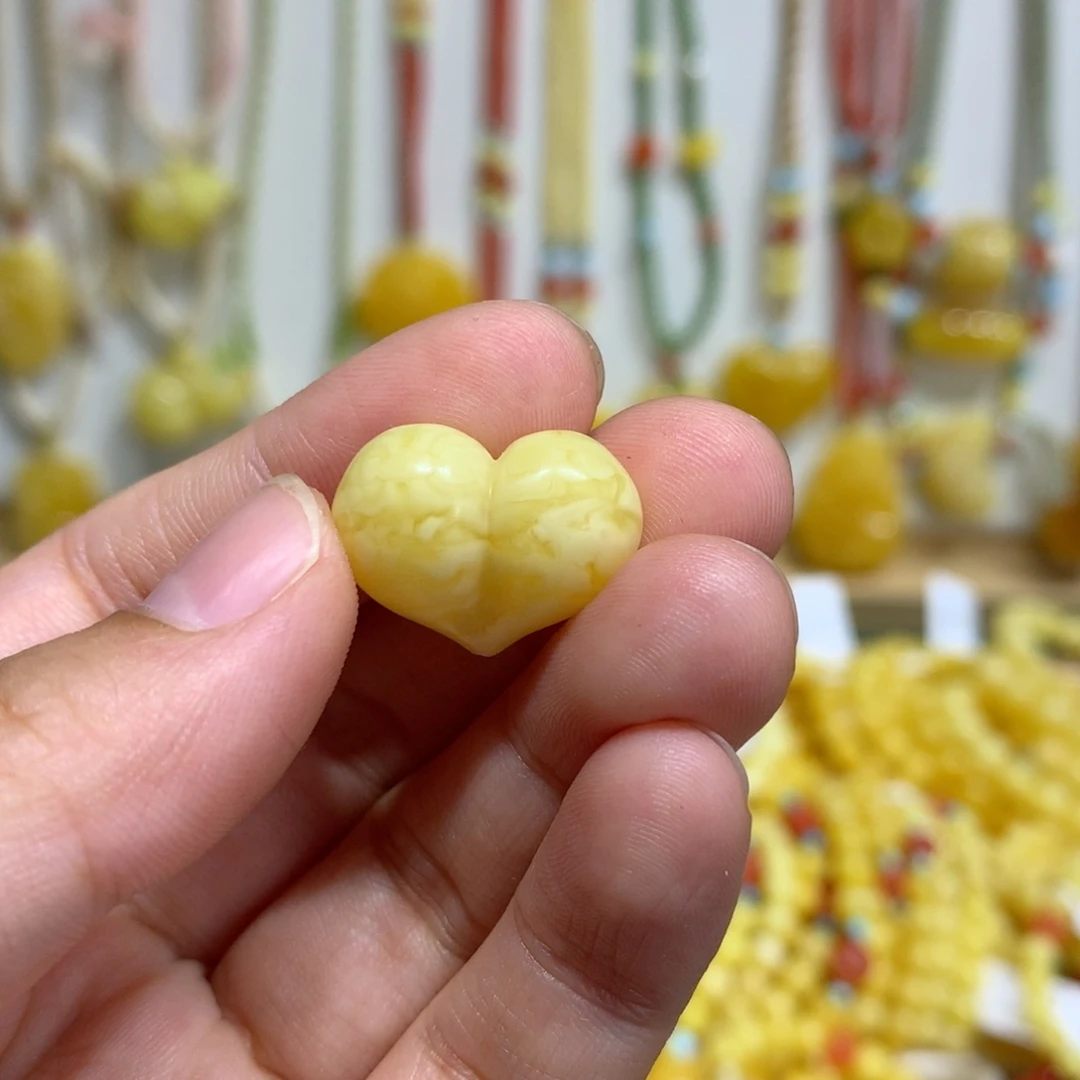 *****未镶嵌琥珀裸石配饰