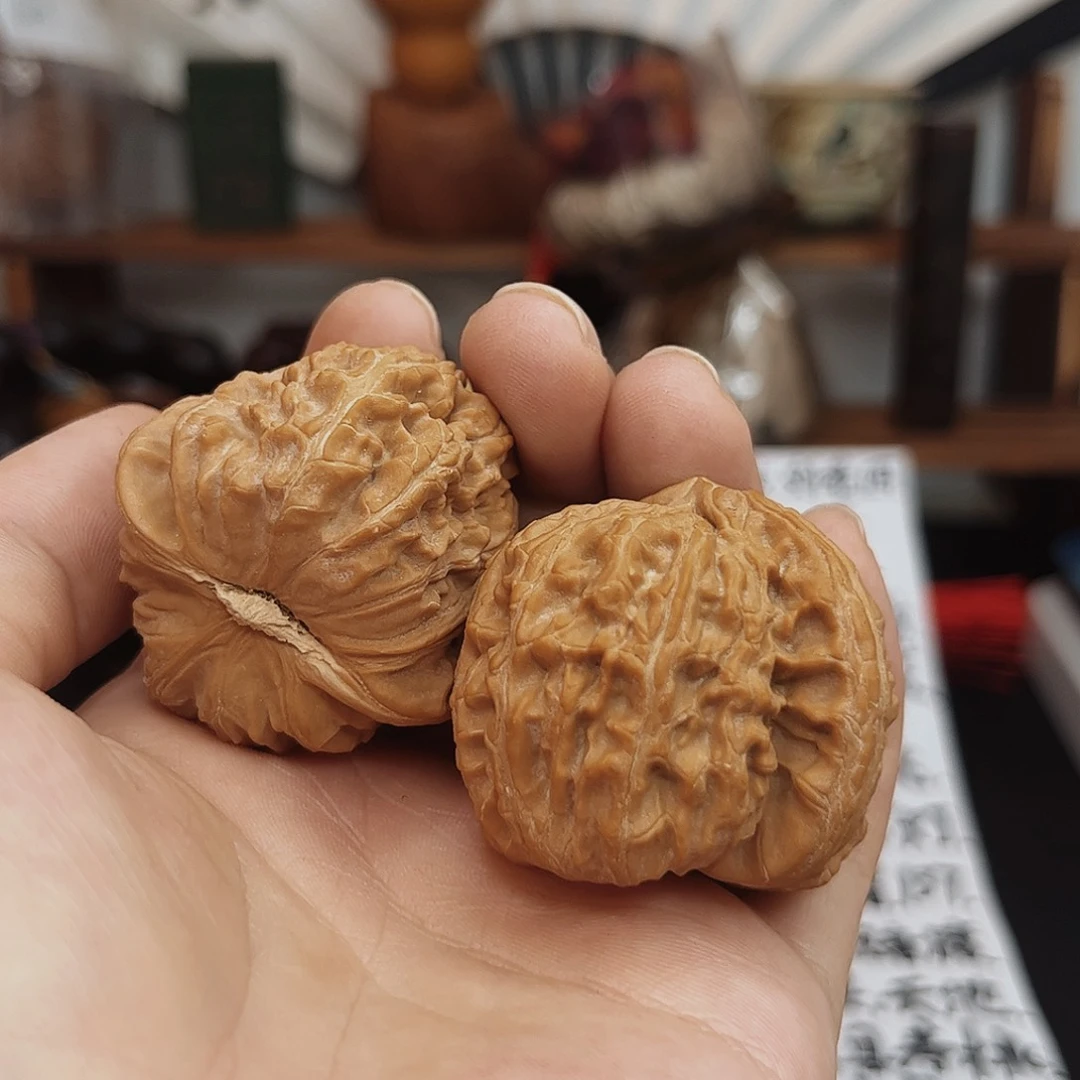 文玩核桃把件乂*三角白42