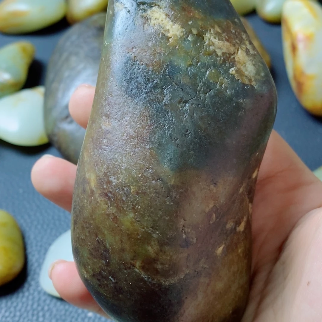 华***8和田玉未镶嵌挂件