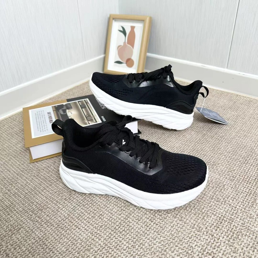 上新款休闲防滑减震轻便跑步网面运动鞋 774110