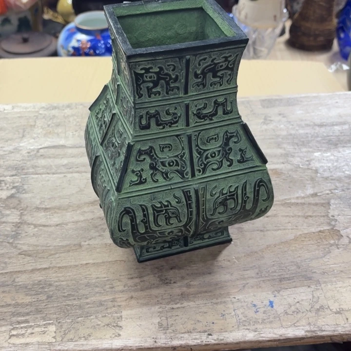 合金古美术置物摆件