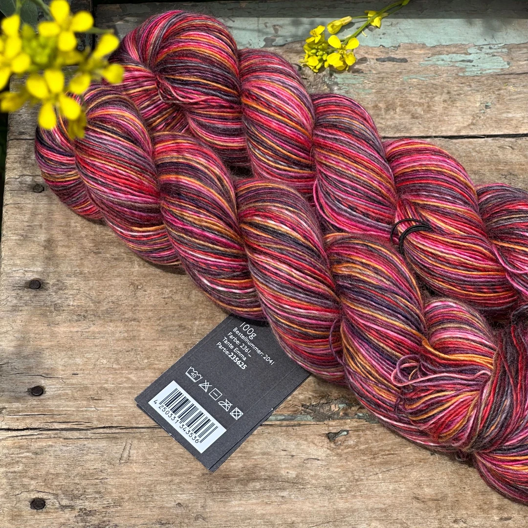 KA 德国黑猫新品2041系列纯羊毛手工编织用线400m100g