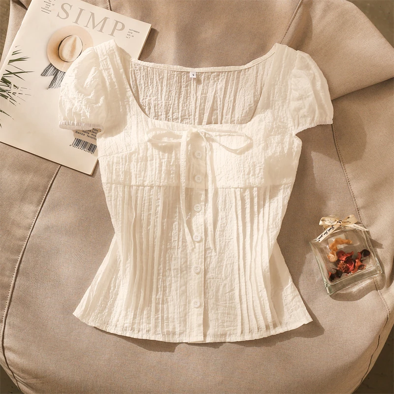 甜辣妹刺绣白色系带方领短袖衬衫女夏季新款泡泡袖肌理感短款上衣