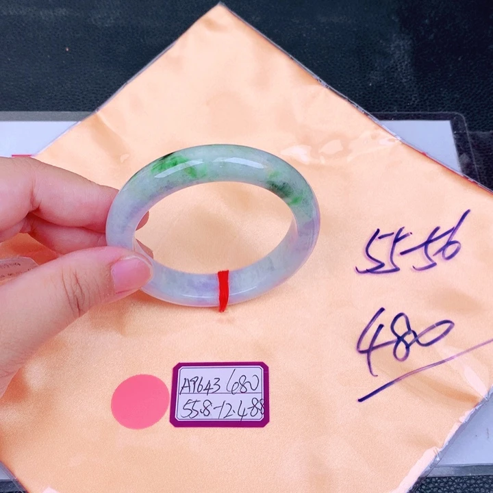 翡翠手镯未镶嵌缅甸翡翠