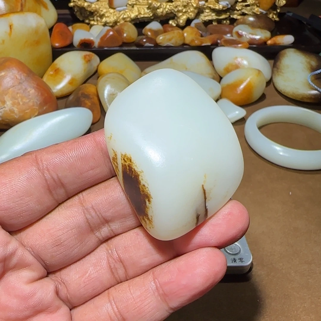 心***径和田玉（白玉）未镶嵌颈饰定金