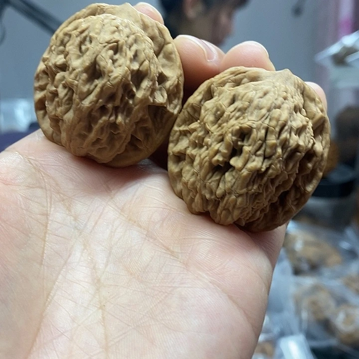 把件文玩核桃38.5虎头老树