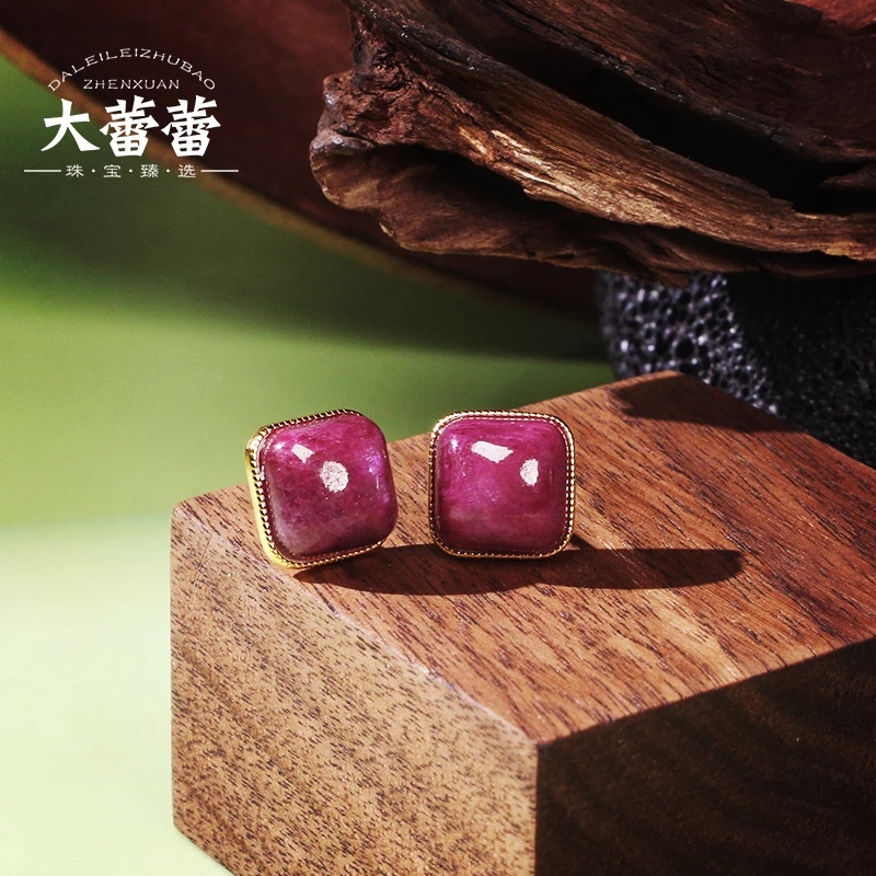 红宝石方形耳钉-多样性发其一