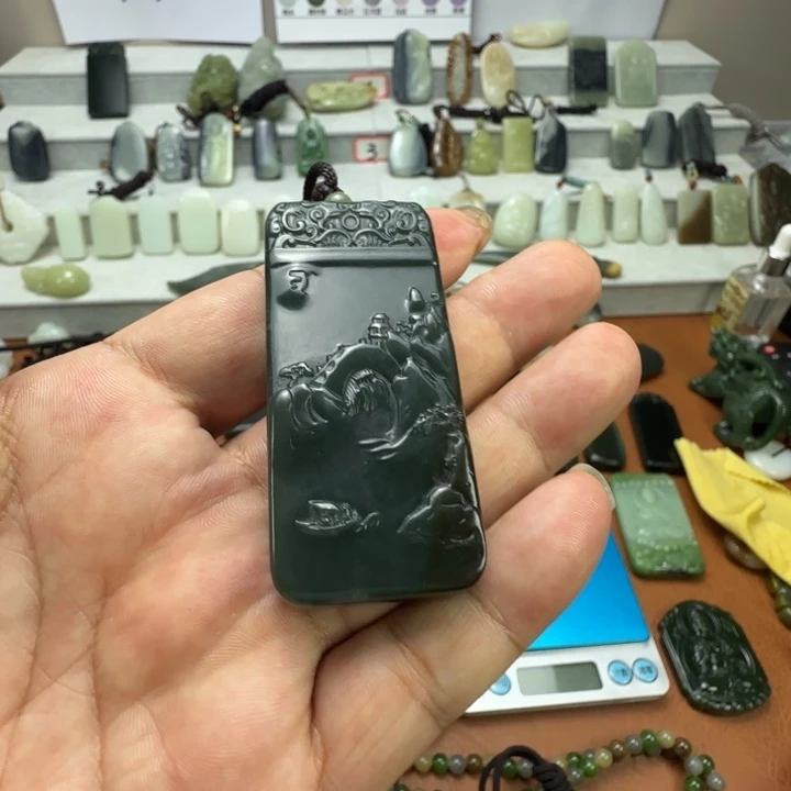 颈饰未镶嵌和田玉