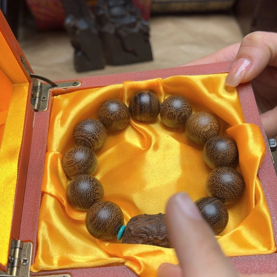 大叶紫檀（黑酸枝木类）