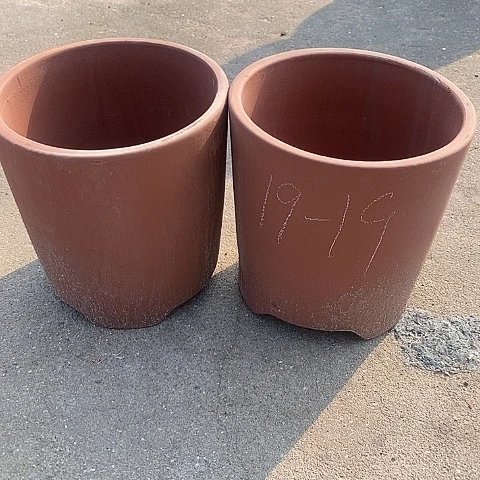 中国宜兴紫砂花盆，