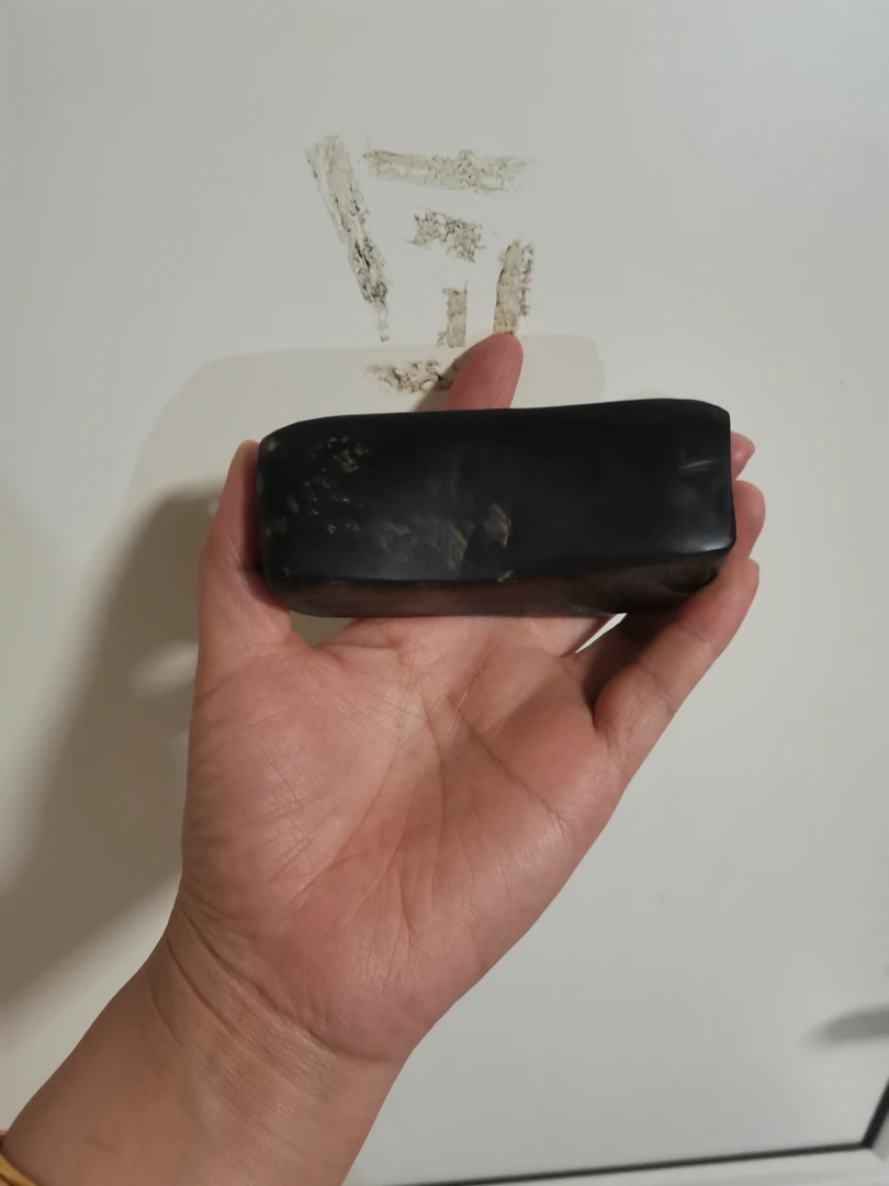 一件石器，商品如图