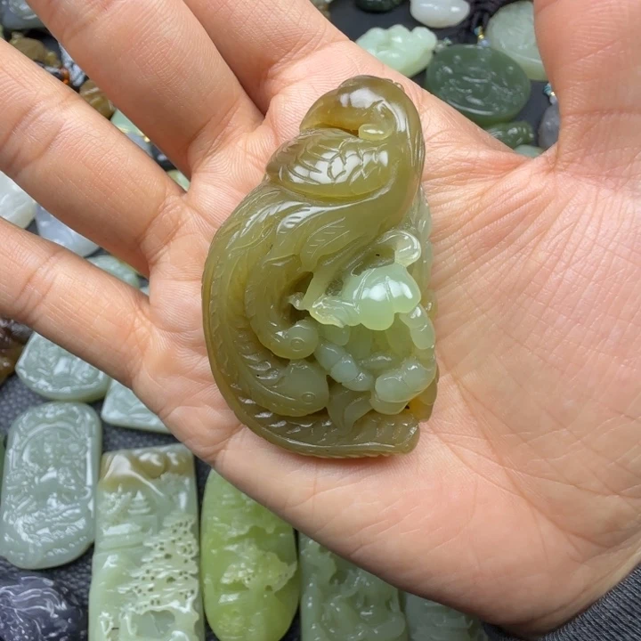 和田玉未镶嵌珠宝奇石