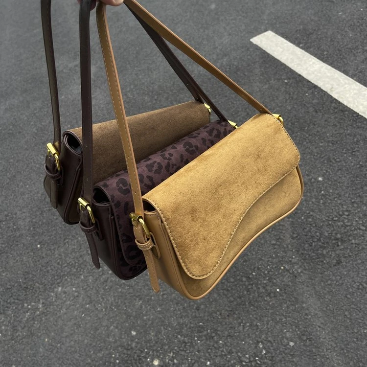 欧美复古时尚小方包女2025新款潮搭时尚腋下包质感休闲手提包