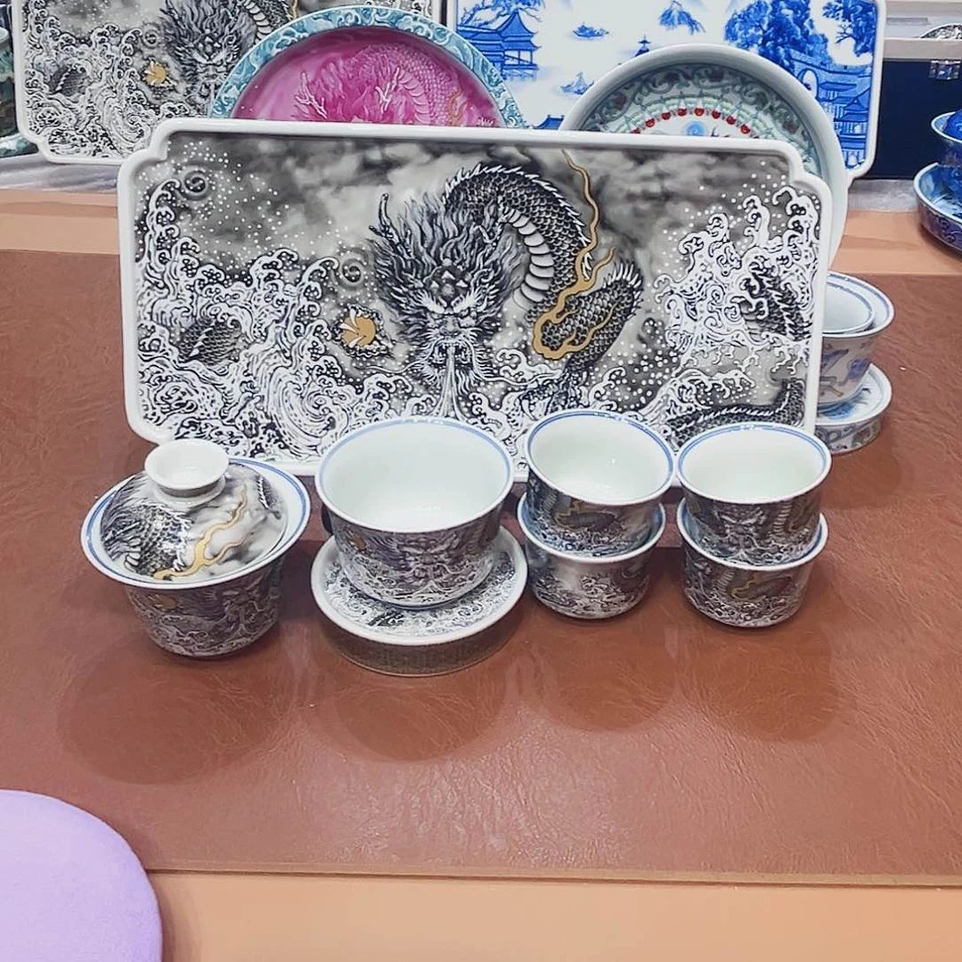 摆件阿*景德镇陶瓷研究所工作的